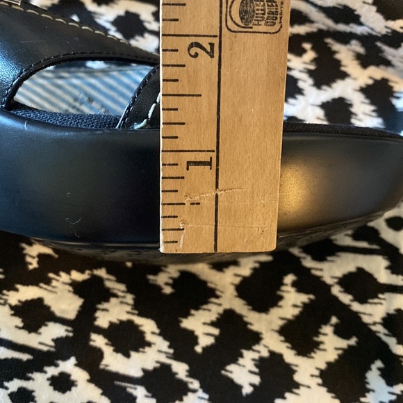 Tommy Hilfiger Black Leather Heels- Size 10 - Picture 7 of 10